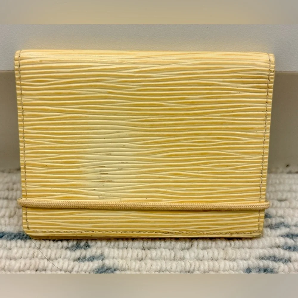 LOUIS VUITTON Unisex Vintage Y2K 2000’s Yellow Epi Leather Elastic Card Wallet